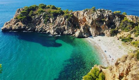 La Cala Barra Grande en Altea. La playa nudista en。